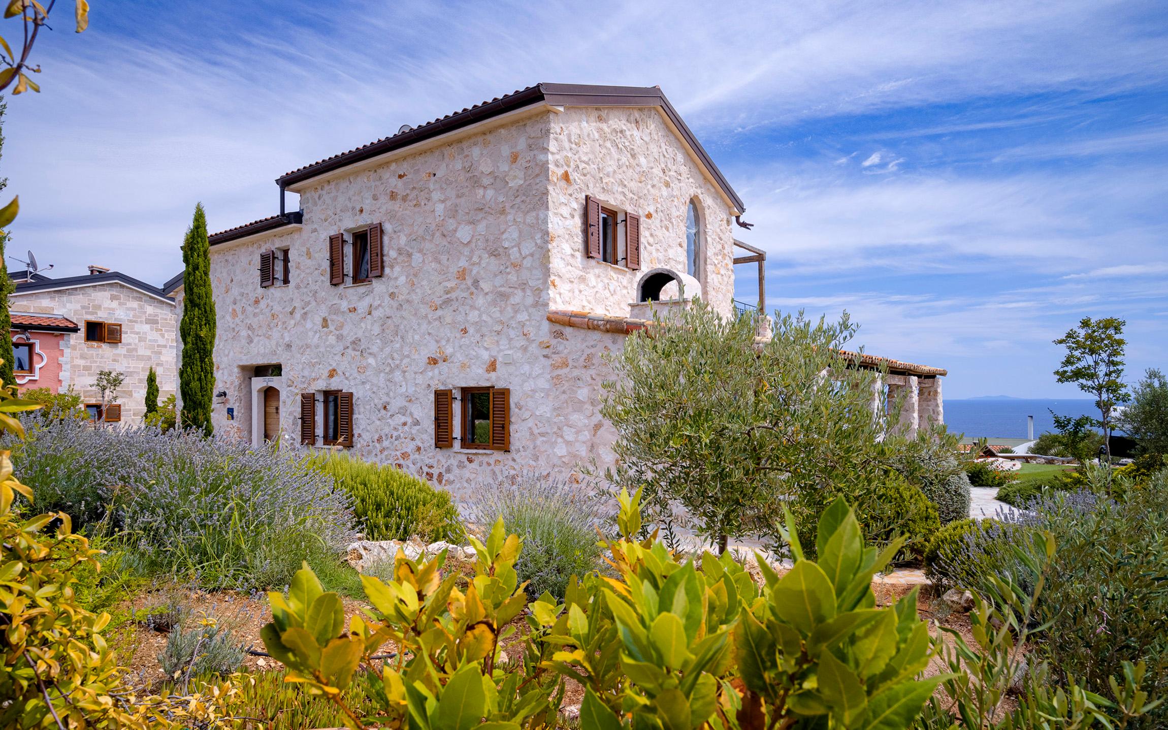 unique-villa-6