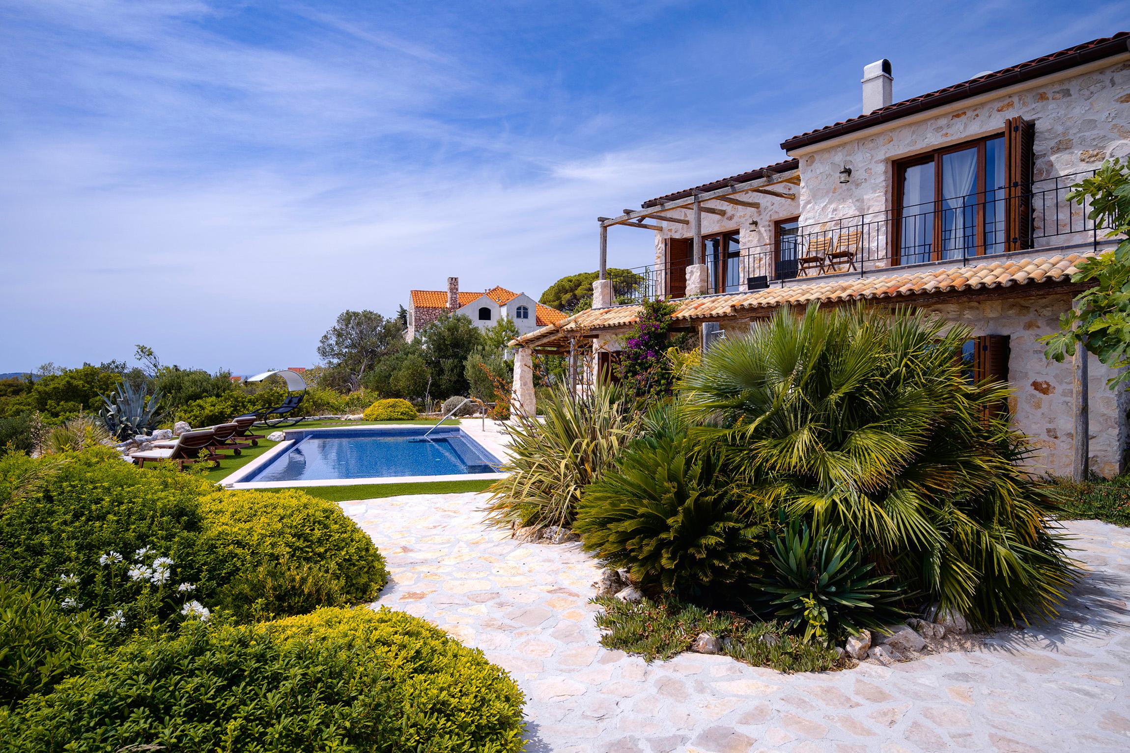 unique-villa-7