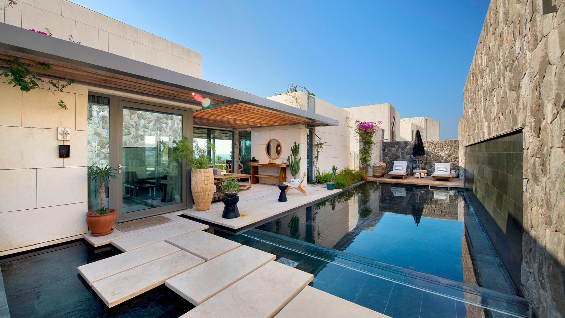 unique-Villa Courtyard