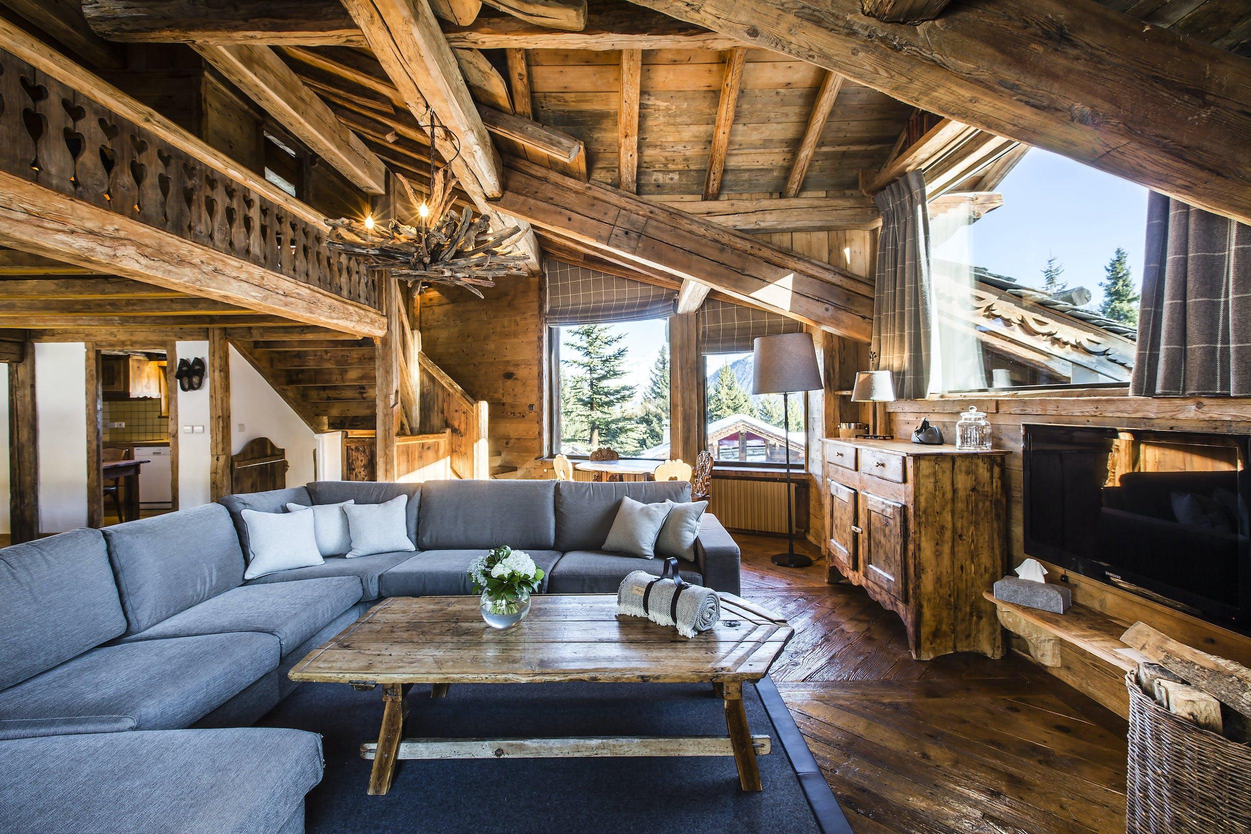 unique-Chalet Alex