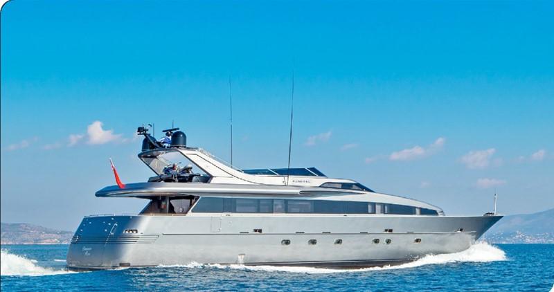 yacht