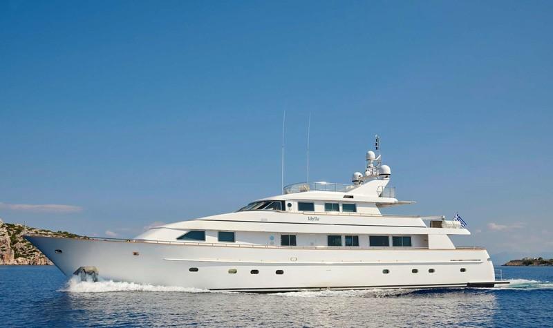 yacht