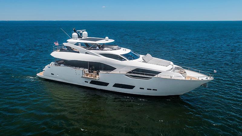 yacht