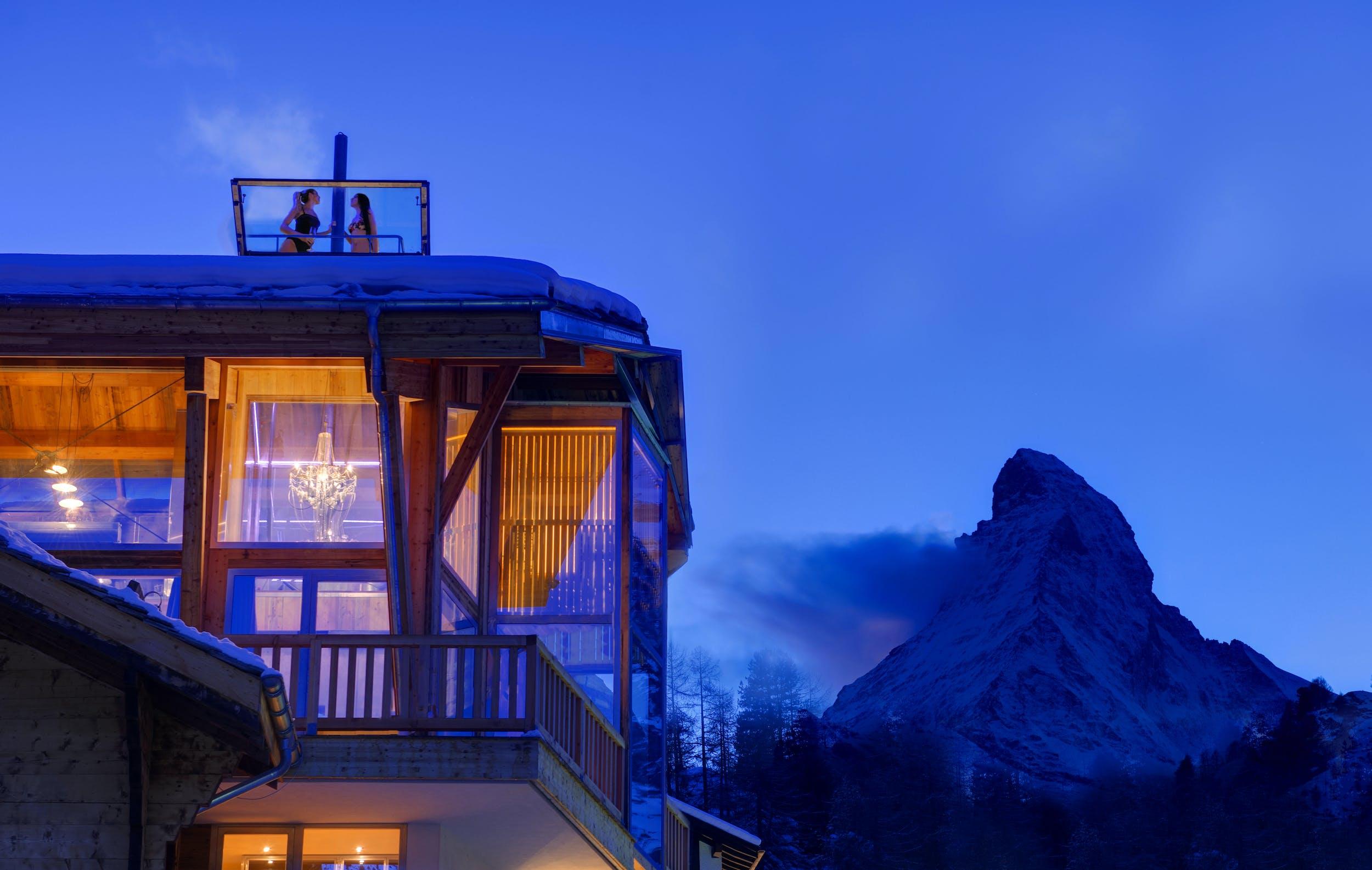 unique-Blue Chalet