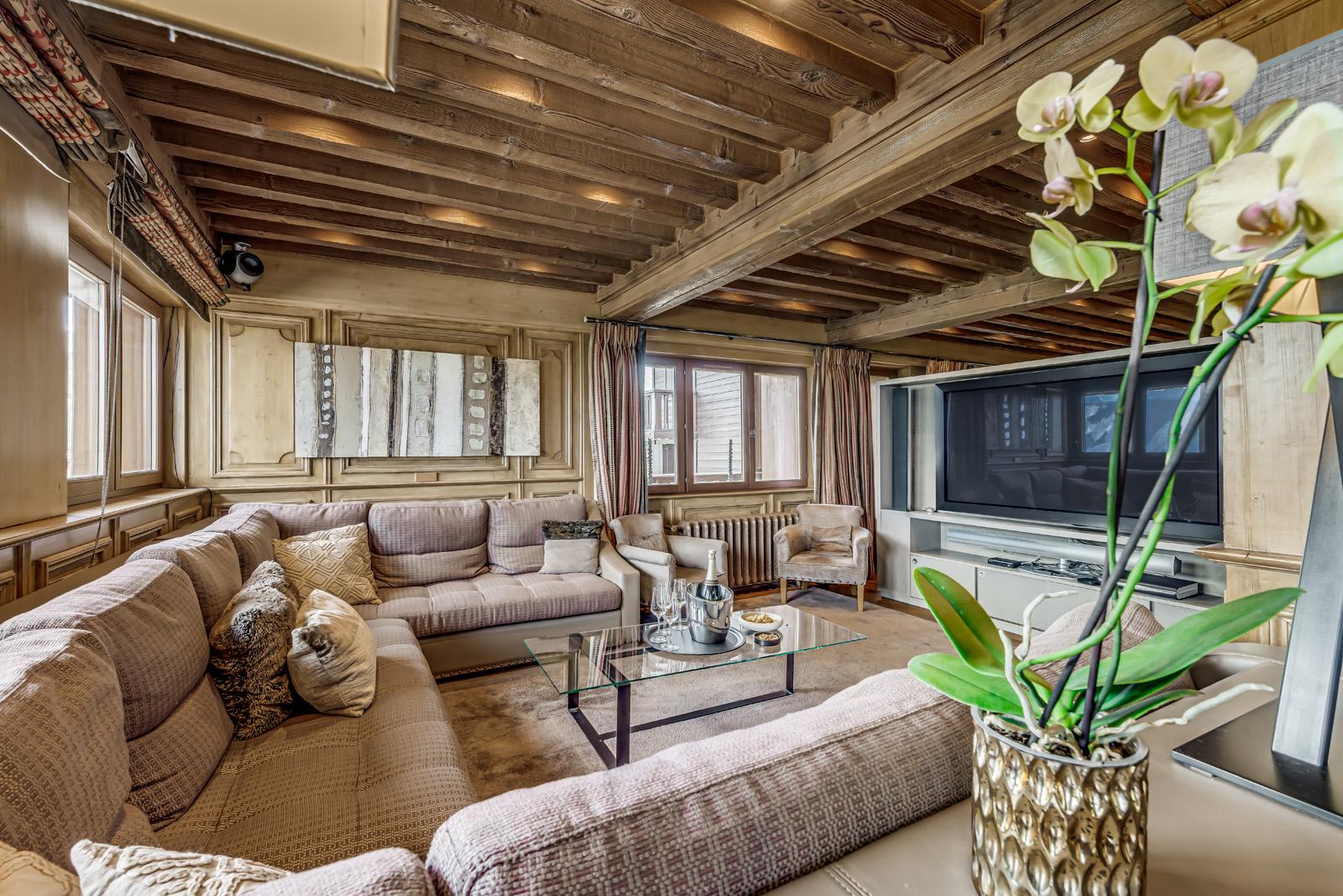 unique-Chalet Blanc