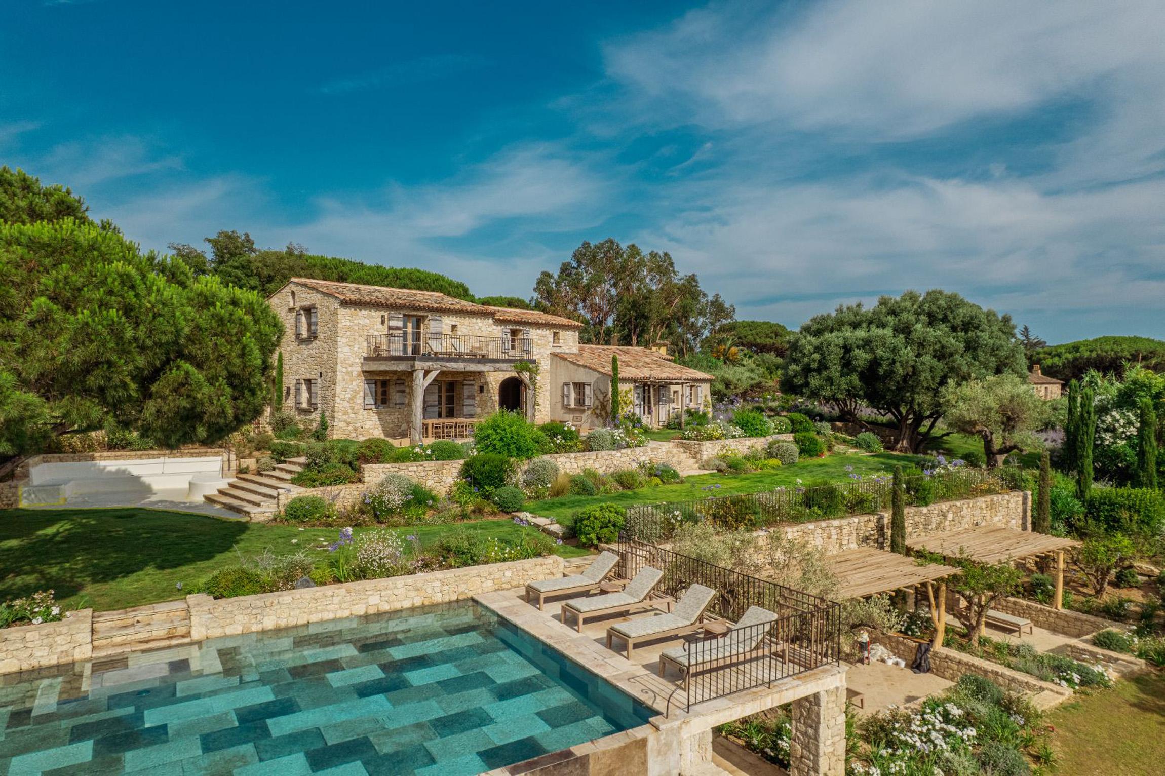 unique-villa-0