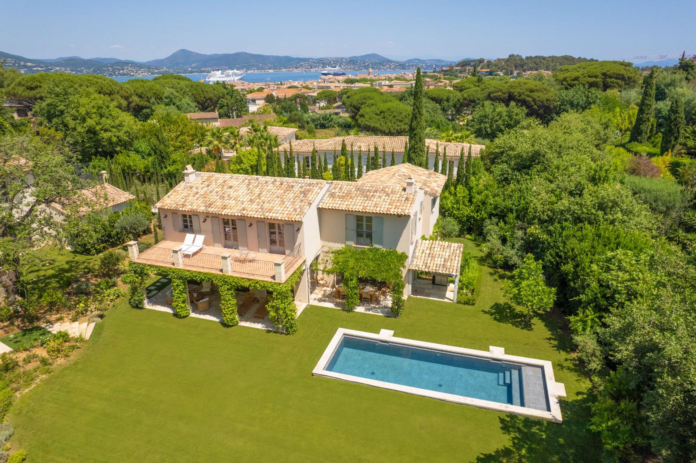 unique-villa-0