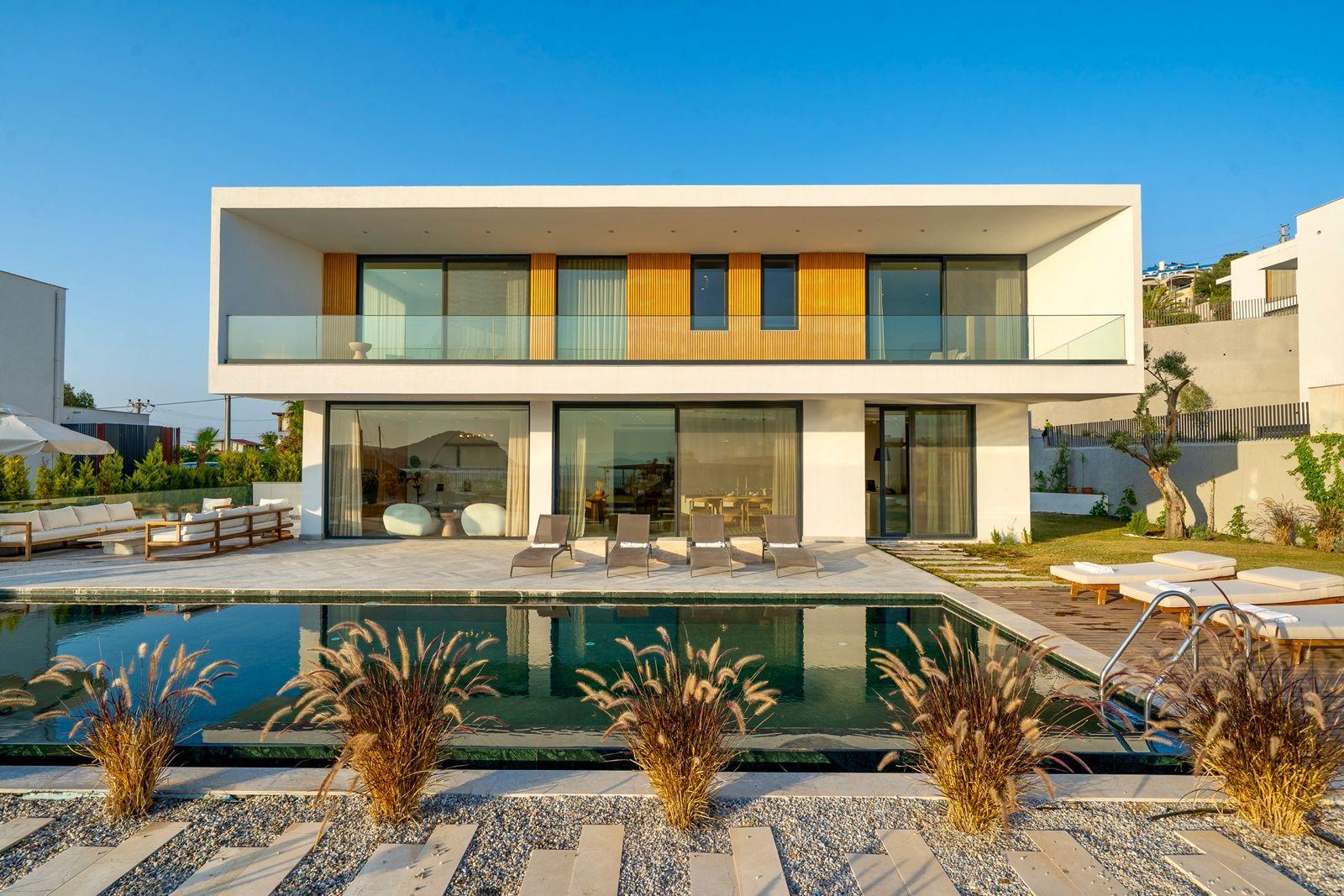 unique-villa-0